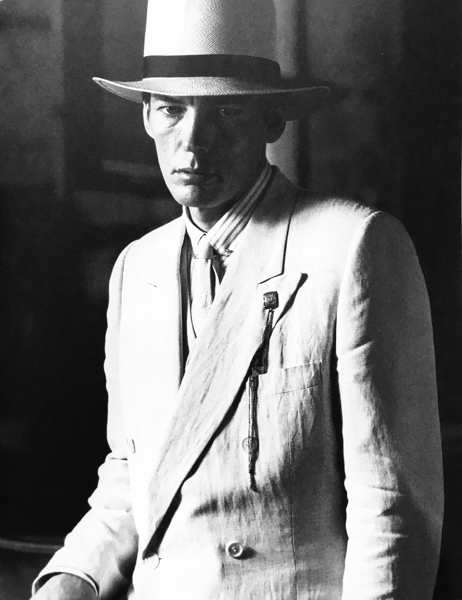 Armani White Suit in The Untouchables 